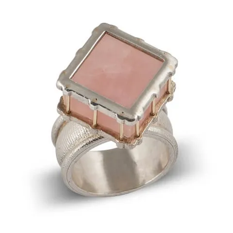 Bague Prison en argent et or jaune sertie d'un quartz rose taillé sur mesure